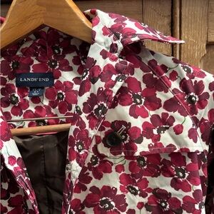 Floral Lands' End Raincoat🌧️